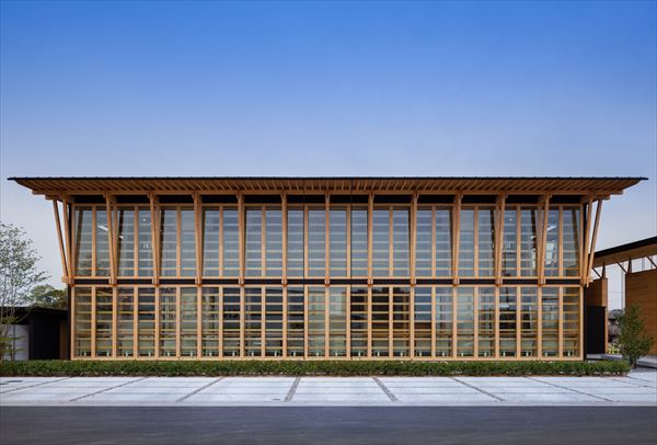 大河内工務店にでも行こうか